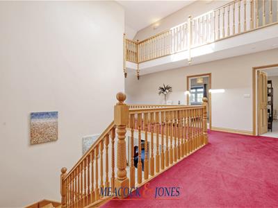 First Floor Galleried Landing